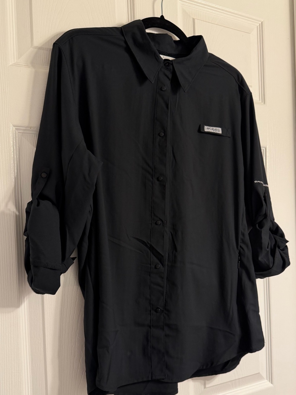 Columbia Women's PFG Black Button-Down Sun Shirt